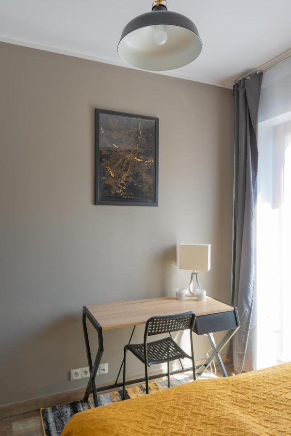 Apartment Moon *