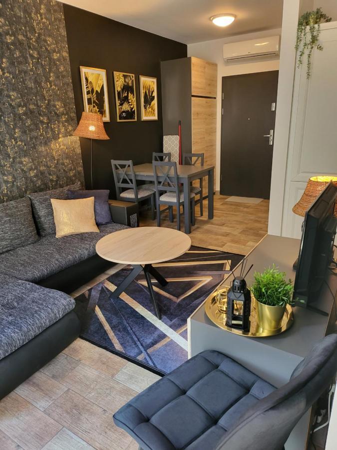 Moon Apartment