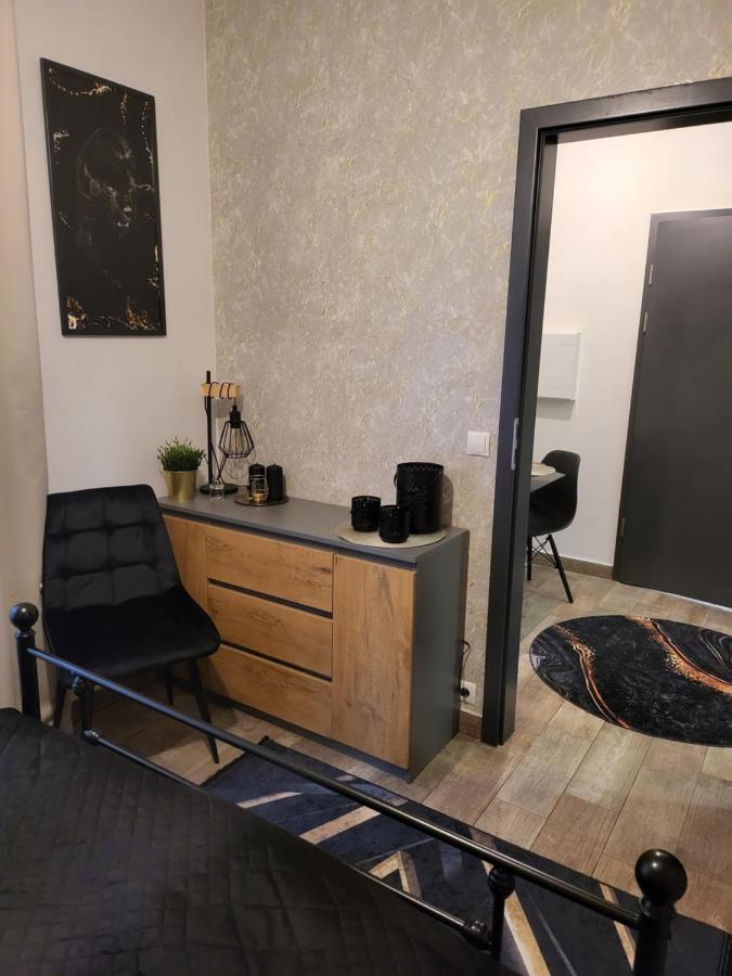 Moon Apartment